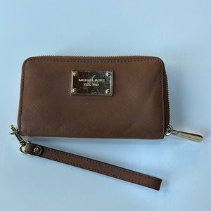 Michael Kors mini wallet
